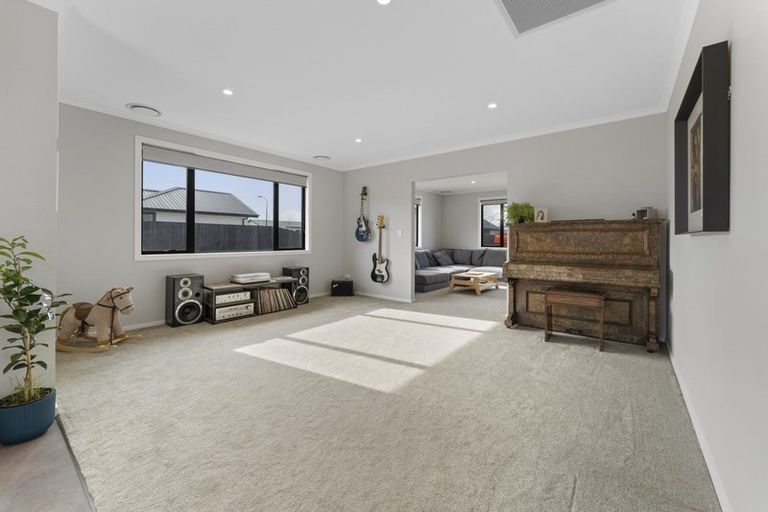 Photo of property in 14 Dingle Street, Lake Hawea, Wanaka, 9382