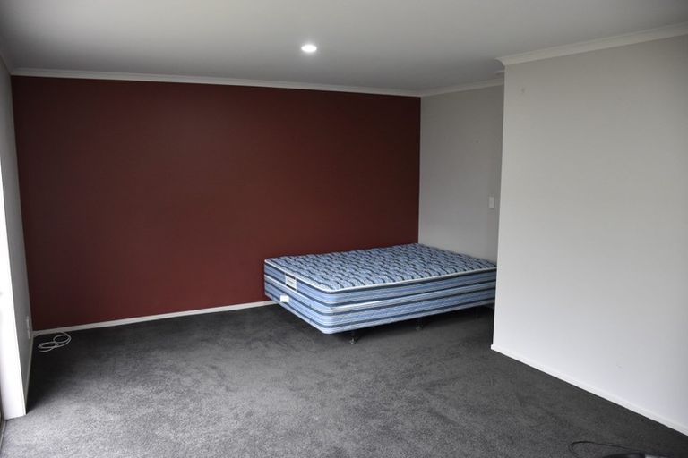 Photo of property in 37 Condor Place, Unsworth Heights, Auckland, 0632