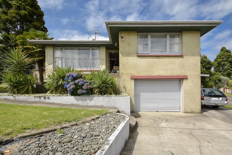 Photo of property in 144 Bellevue Road, Brookfield, Tauranga, 3110