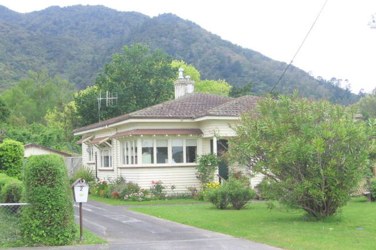 Photo of property in 2 Farmer Street, Te Aroha, 3320