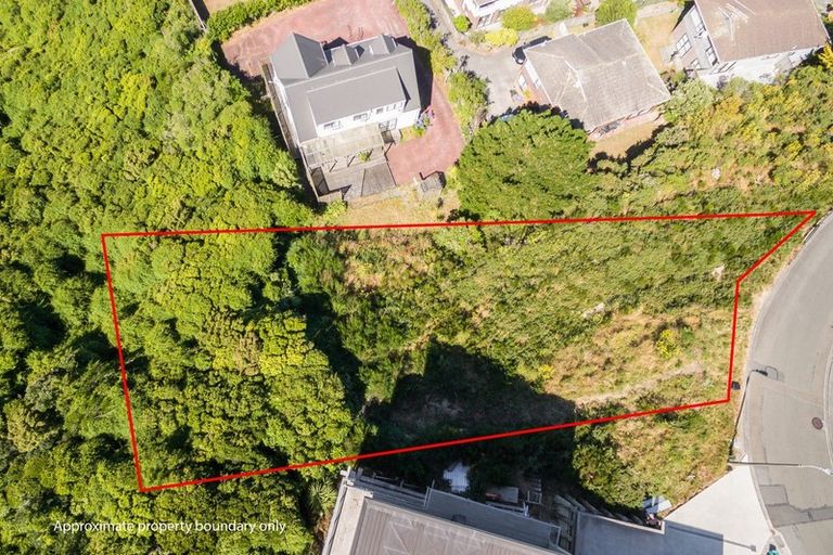 Photo of property in 6 Imran Terrace, Khandallah, Wellington, 6035