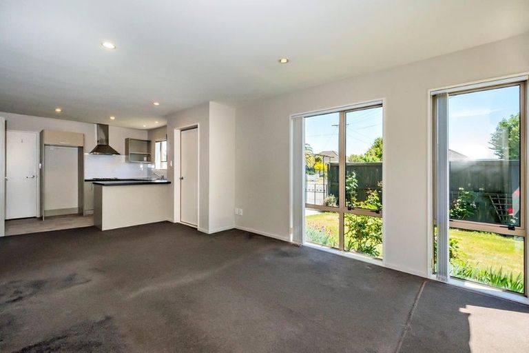 Photo of property in 14 Fulham Street, Islington, Christchurch, 8042