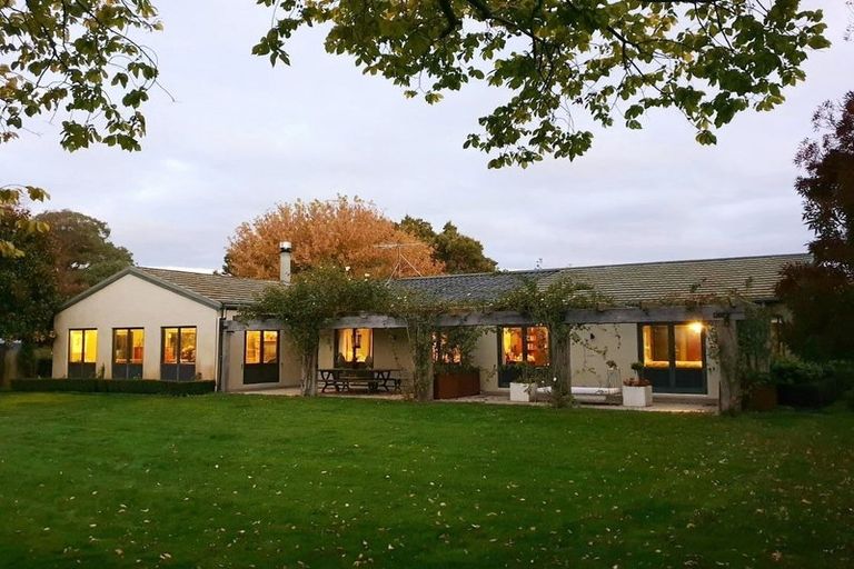 Photo of property in 33 Corletts Road, Fairhall, Blenheim, 7272