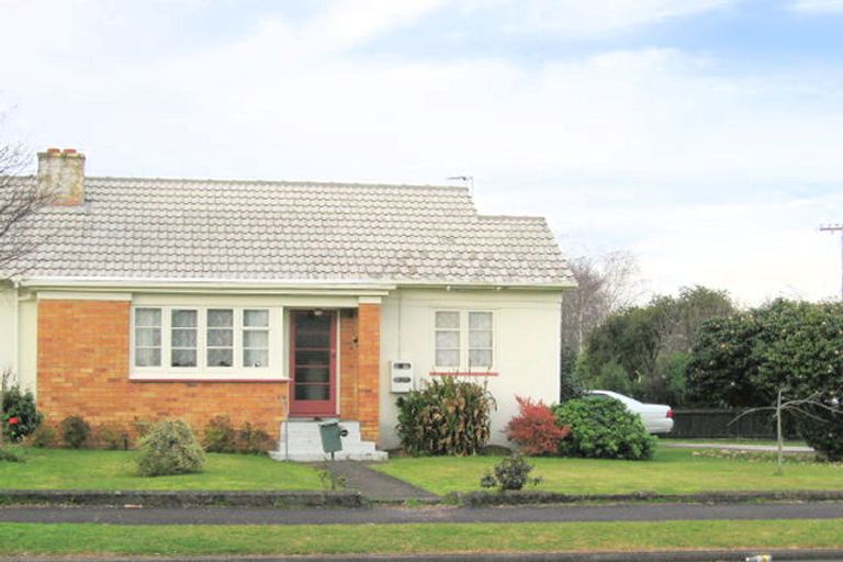 Photo of property in 2 Dudley Terrace, Frankton, Hamilton, 3204