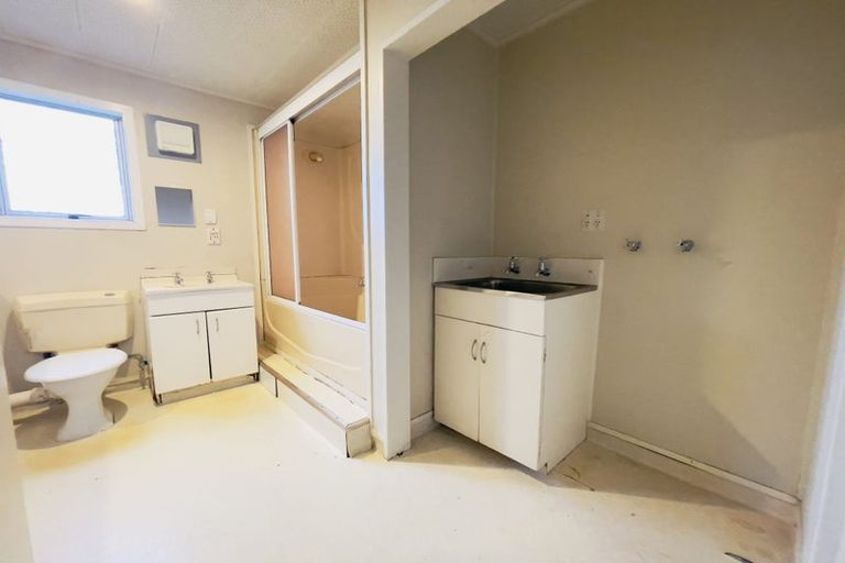 Photo of property in 72 Ridge Road, Howick, Auckland, 2014