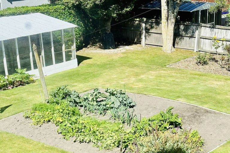 Photo of property in 76 Wharfe Street, South Hill, Oamaru, 9400