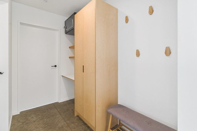 Photo of property in 2/2a Rhodes Street, Parkside, 7910