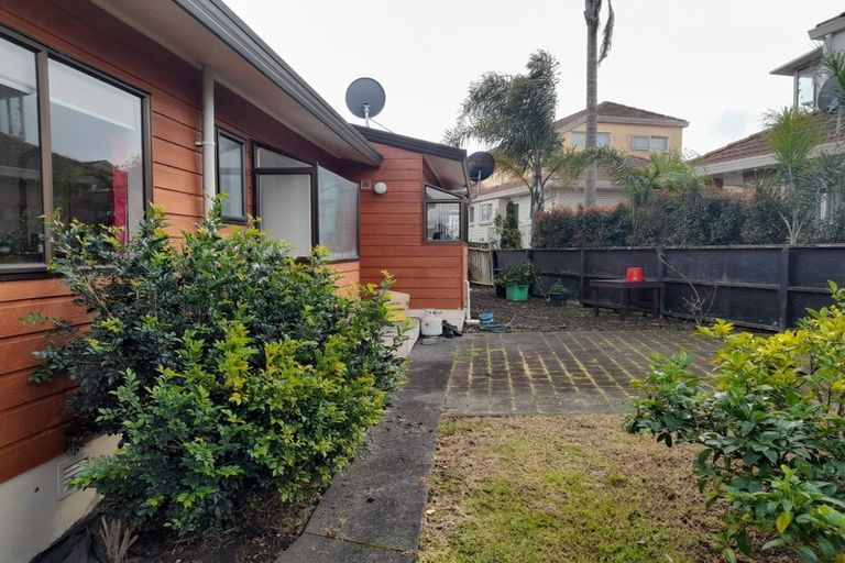 Photo of property in 2/62 Weymouth Road, Manurewa, Auckland, 2102