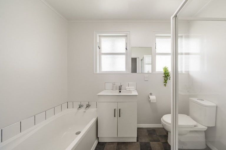 Photo of property in 28 Judd Crescent, Naenae, Lower Hutt, 5011