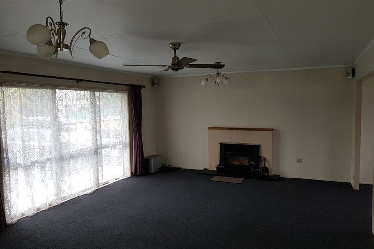 Photo of property in 75 Brandon Street, Featherston, 5710