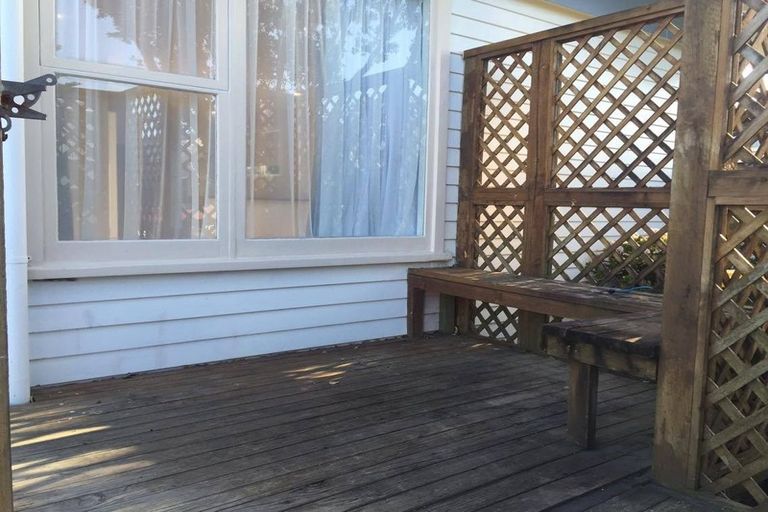 Photo of property in 46 Megan Avenue, Pakuranga Heights, Auckland, 2010