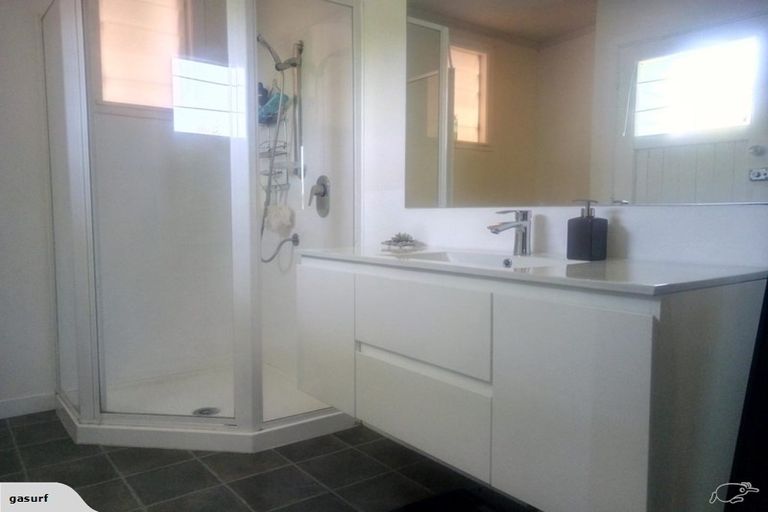 Photo of property in 13 Settlement Road, Kaiwaka, 0573