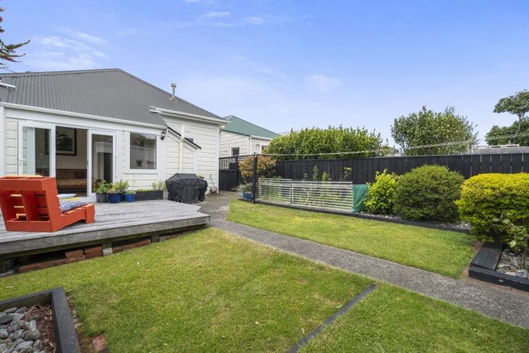 Photo of property in 16 Te Whiti Street, Kilbirnie, Wellington, 6022