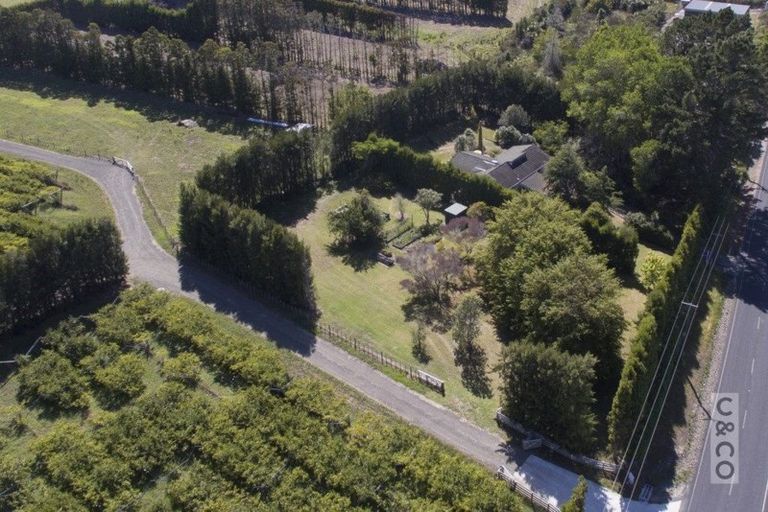 Photo of property in 902 Old North Road, Waimauku, 0882