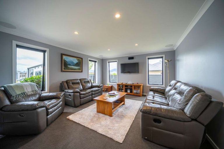 Photo of property in 27 Orbell Crescent, Te Anau, 9679