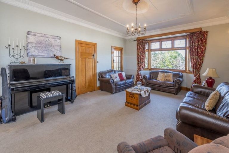 Photo of property in 97 Weraroa Road, Levin, 5510