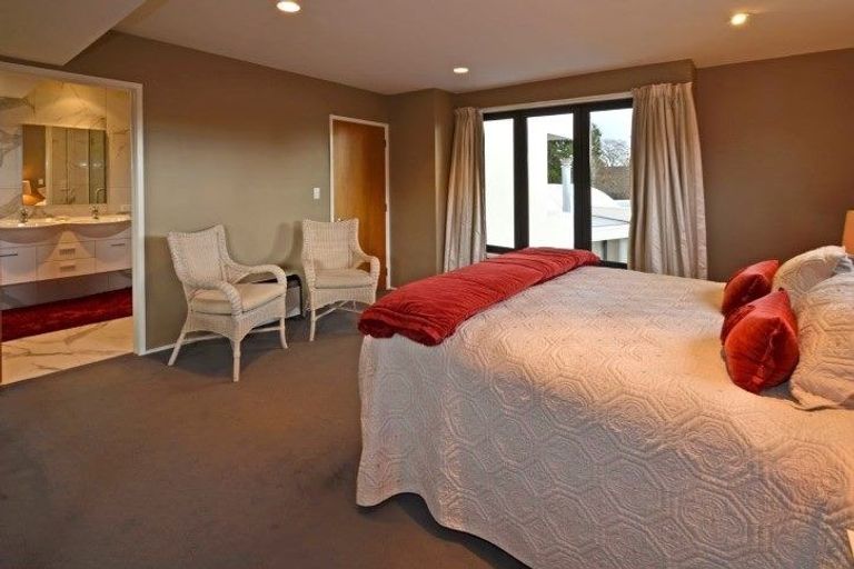 Photo of property in 22 Queens Avenue, Merivale, Christchurch, 8014