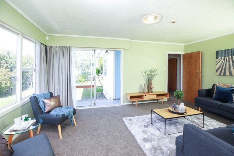 Photo of property in 12 Sunnyside Road, Nawton, Hamilton, 3200