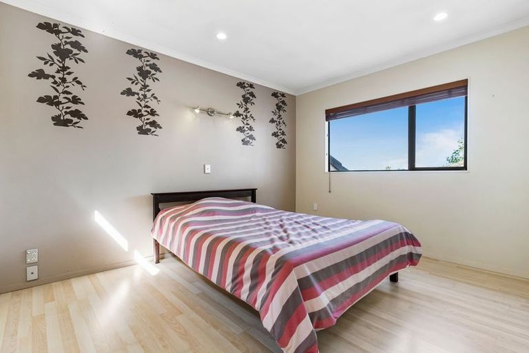 Photo of property in 2/25 Thirlmere Rise, Northpark, Auckland, 2013