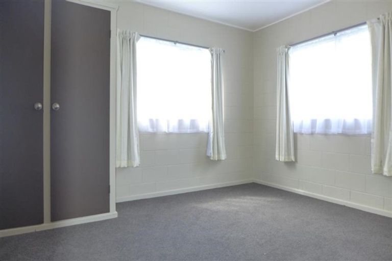 Photo of property in 2/41 Koromiko Street, New Lynn, Auckland, 0600