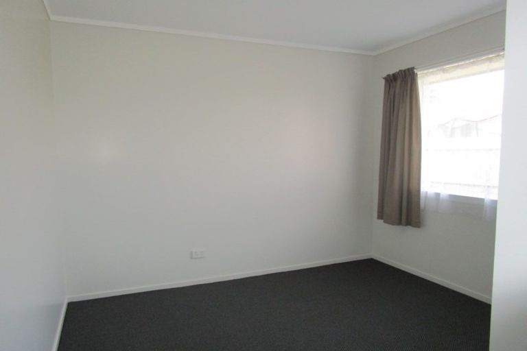 Photo of property in 4a Cross Street, Papakura, 2110