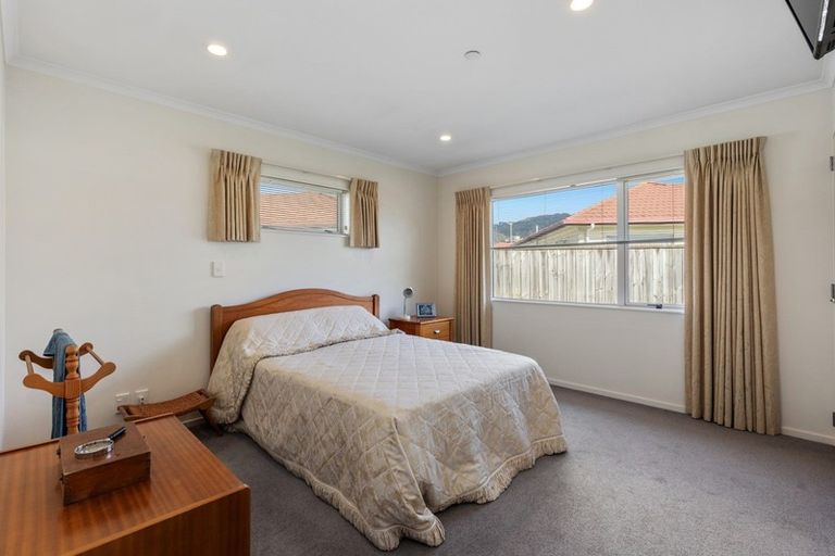 Photo of property in 14 Woodland Grove, Wainuiomata, Lower Hutt, 5014