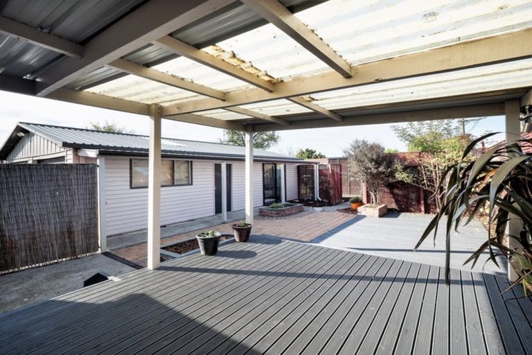 Photo of property in 18 Tilford Street, Woolston, Christchurch, 8062