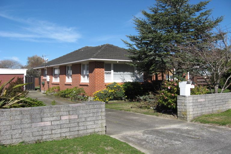 Photo of property in 3 Devon Street, Wainuiomata, Lower Hutt, 5014