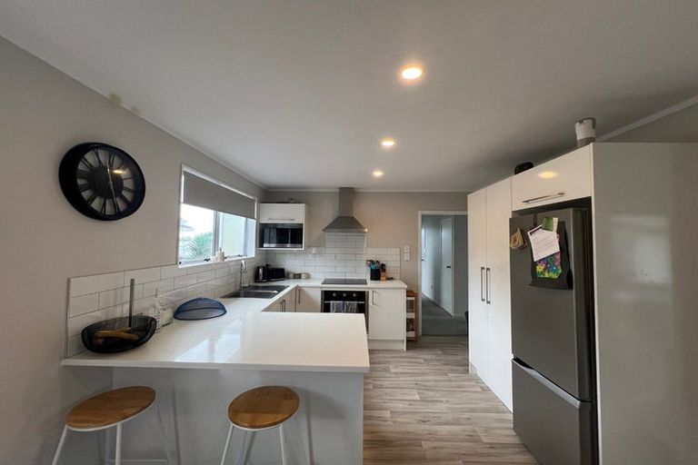 Photo of property in 2/25 Silver Creek Road, Weymouth, Auckland, 2103