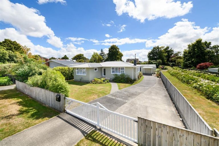 Photo of property in 10 Bond Street, Marton, 4710