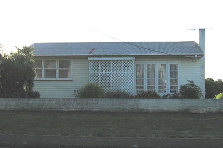 Photo of property in 72a Hepburn Road, Glendene, Auckland, 0602