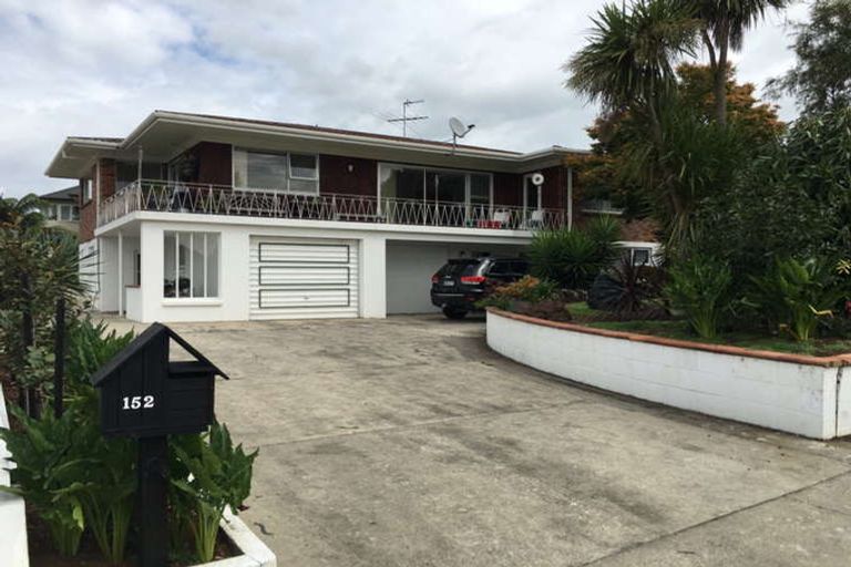 Photo of property in 152 Kitchener Road, Pukekohe, 2120