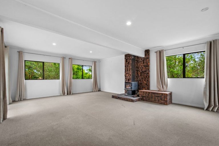 Photo of property in 10 Mabbett Lane, Waimauku, 0883