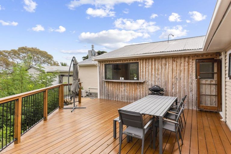 Photo of property in 56 Aorangi Road, Paraparaumu, 5032