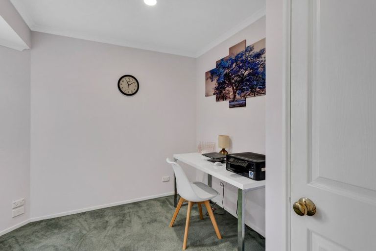 Photo of property in 4 Adam Lile Drive, Highlands Park, New Plymouth, 4312