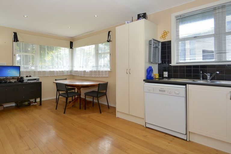 Photo of property in 144 Bellevue Road, Brookfield, Tauranga, 3110