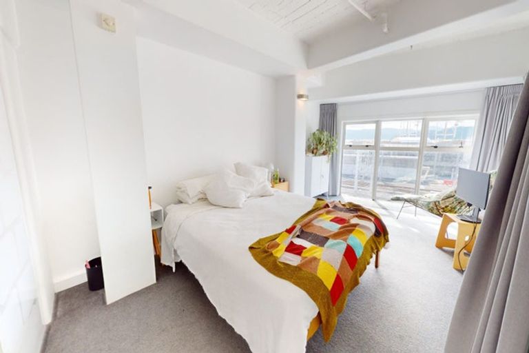 Photo of property in Stadium Garden Flats, 111/107 Thorndon Quay, Pipitea, Wellington, 6011