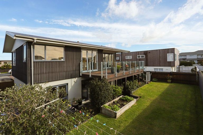 Photo of property in 393 Oceanbeach Road, Mount Maunganui, 3116