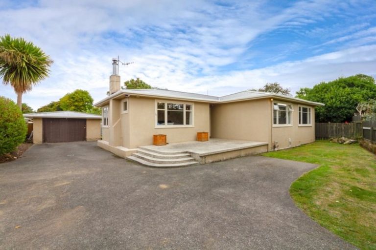 Photo of property in 25 Galway Avenue, Hokowhitu, Palmerston North, 4410