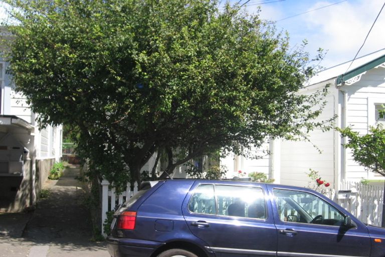 Photo of property in 132 Elizabeth Street, Mount Victoria, Wellington, 6011