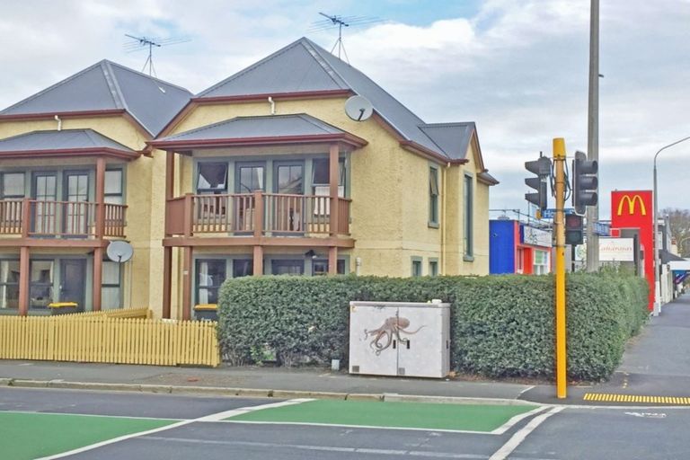 Photo of property in 15 Howe Street, North Dunedin, Dunedin, 9016