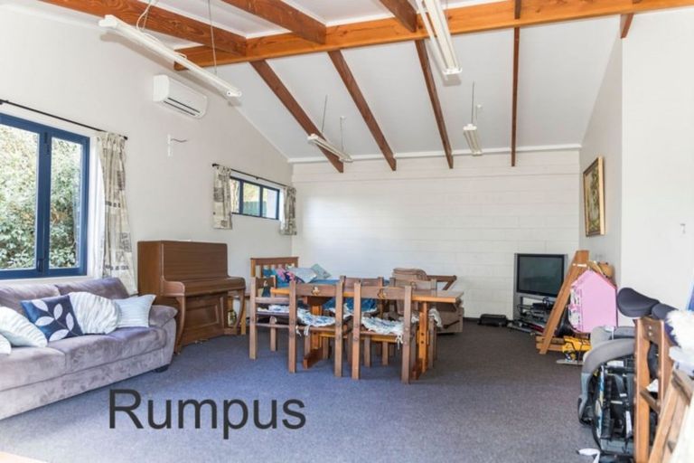 Photo of property in 19 Smith Street, Dannevirke, 4930