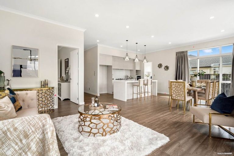 Photo of property in 16 Paso Fino Crescent, Karaka, Papakura, 2113