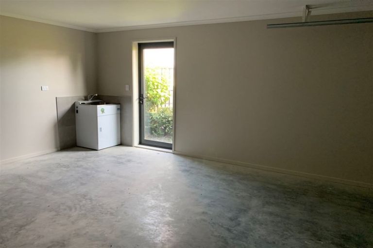 Photo of property in 8 Dida Park Drive, Kumeu, 0810