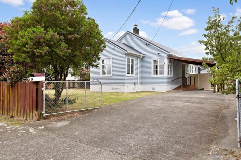 Photo of property in 14 Lockwood Crescent, Taita, Lower Hutt, 5011