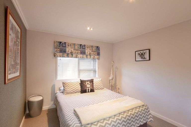 Photo of property in 10 Pacific Avenue, Poraiti, Napier, 4112