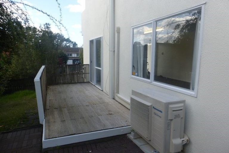 Photo of property in 5/24 Eastglen Road, Glen Eden, Auckland, 0602