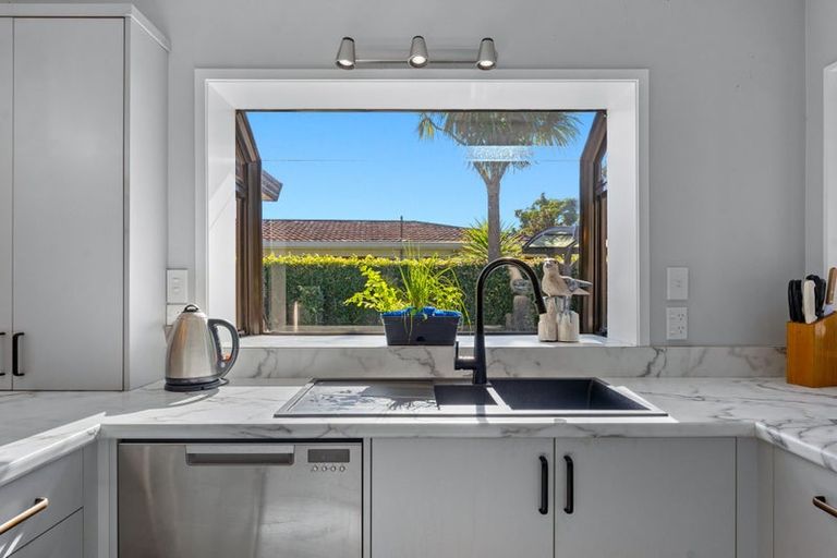 Photo of property in 29b View Road, Waiuku, 2123