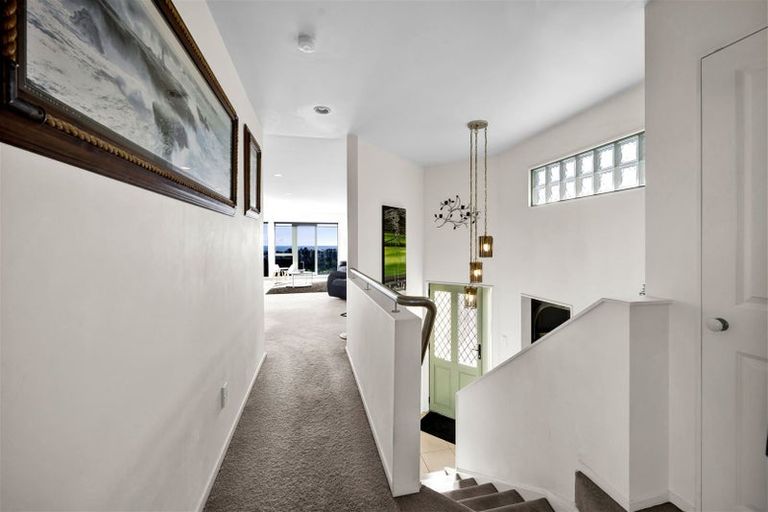Photo of property in 3a Hillcrest Street, Glen Avon, New Plymouth, 4312
