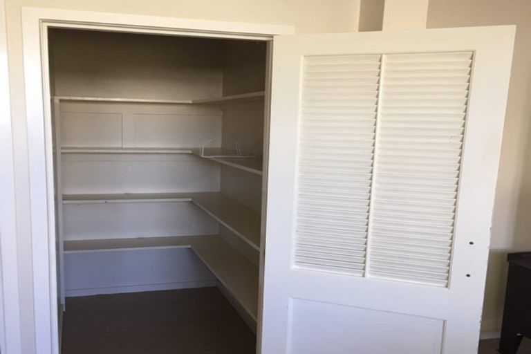 Photo of property in 35 Clayburn Road, Glen Eden, Auckland, 0602